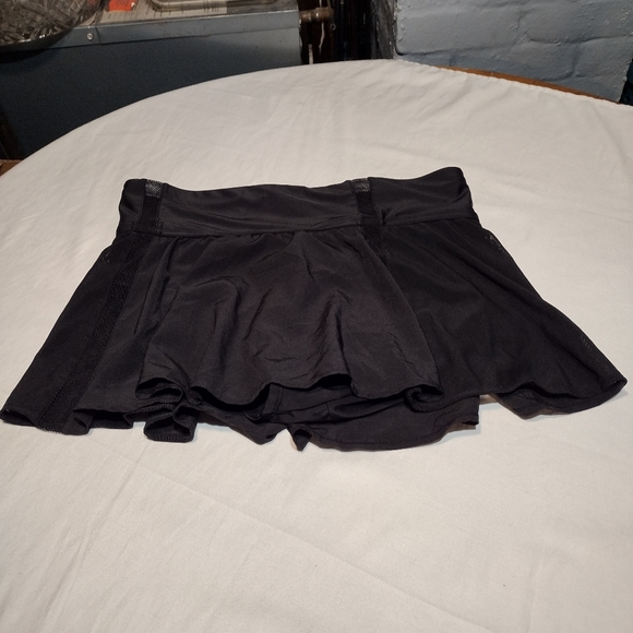 Reebok Black Mesh Mid-Rise Swim Skirt With Back Pocket - Picture 11 of 16